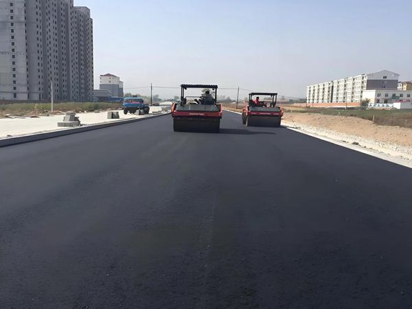 上海复合式沥青路面